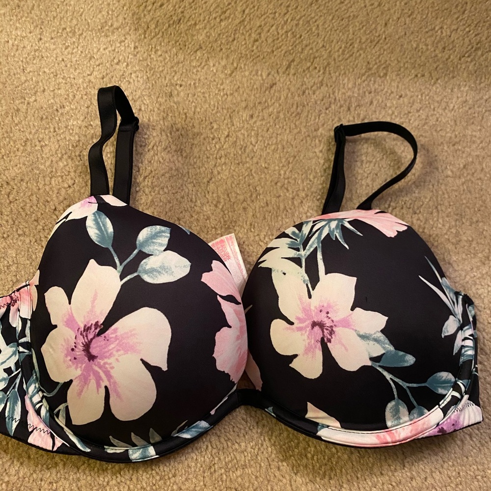 Victoria secret pink super push up 36C